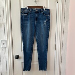 KanCan Blue Ankle Cropped Jeans with Distressed Details women’s 15/31